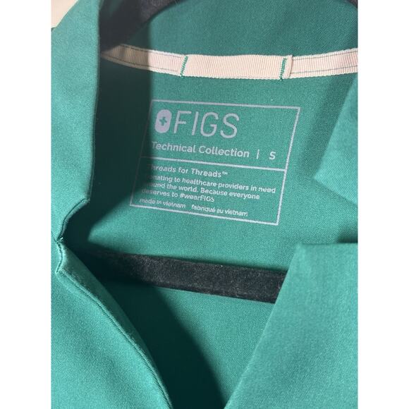 Figs Scrubs Set Hunter Green Inala Top Size S / Livingston Bottom Size SP Womens - Picture 5 of 12